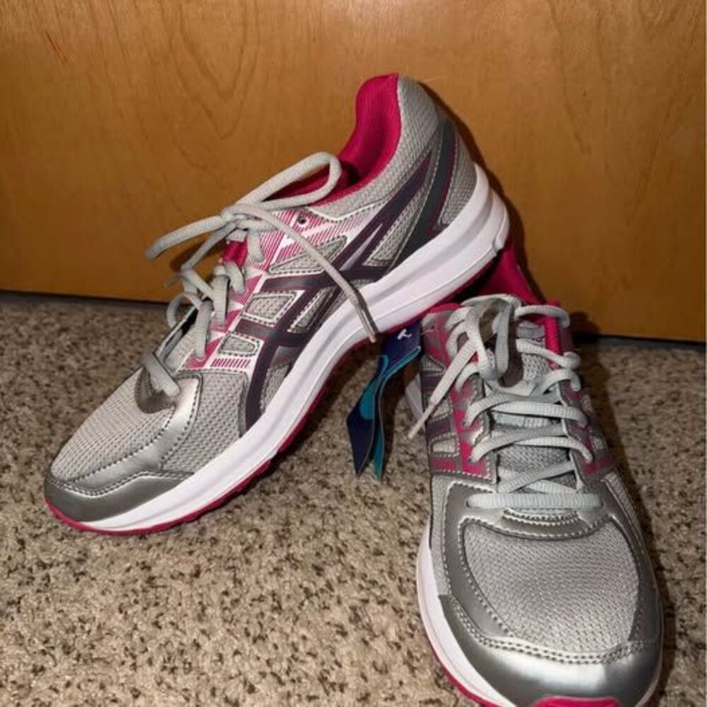 New! Women’s Asics Jolt Athletic Shoes Sz 10 - Must See!